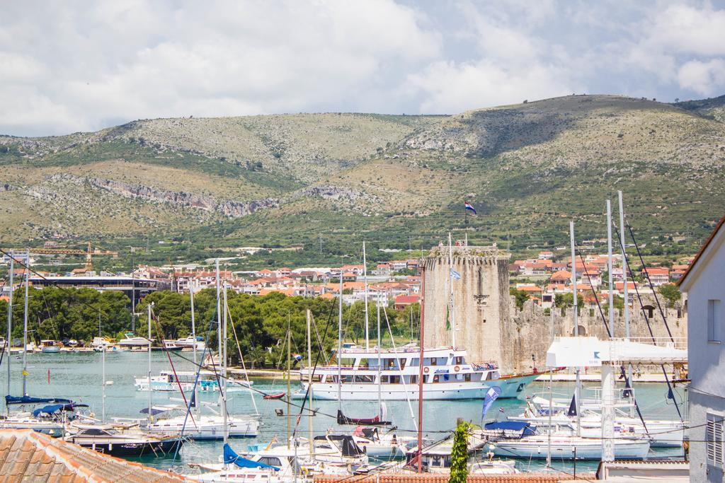 Apartments Maria Trogir Exterior foto
