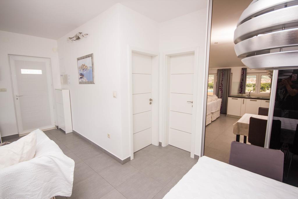 Apartments Maria Trogir Exterior foto