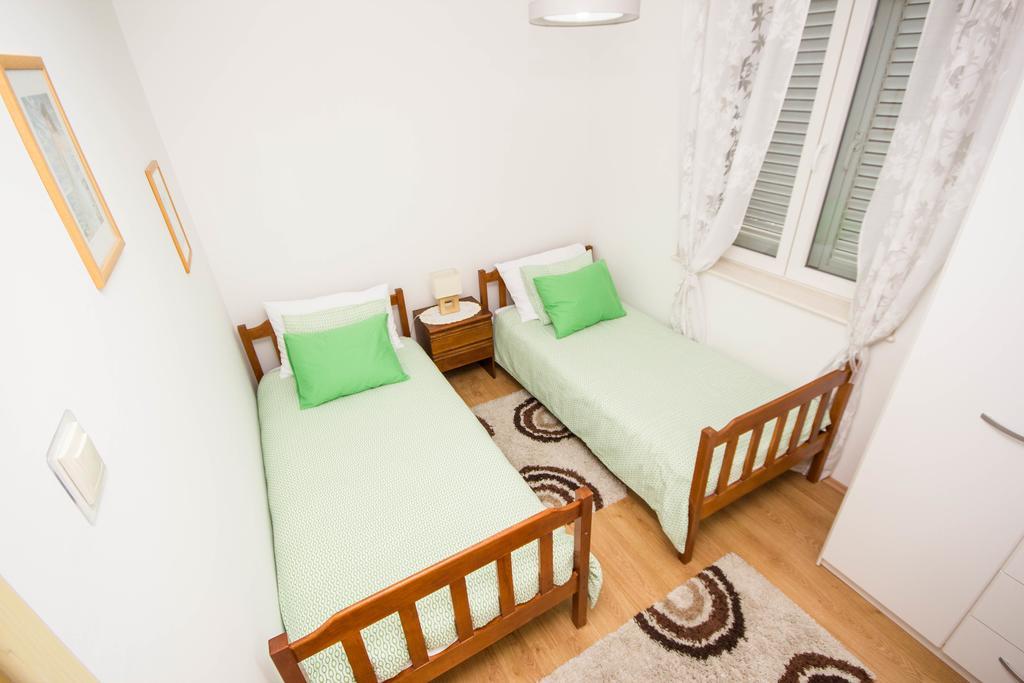 Apartments Maria Trogir Exterior foto