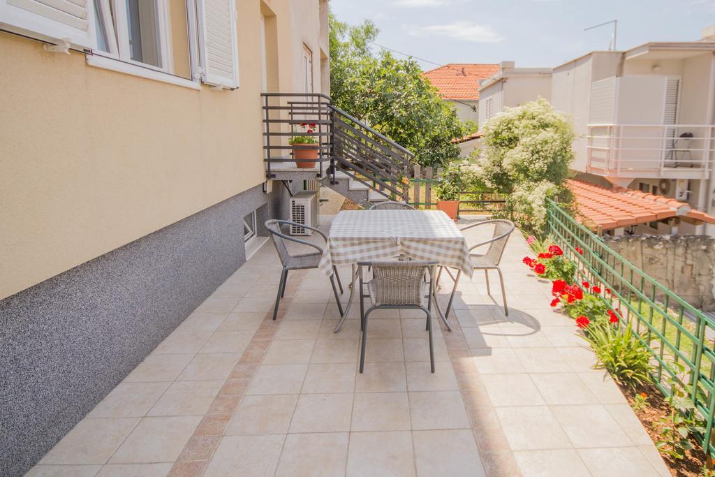 Apartments Maria Trogir Exterior foto