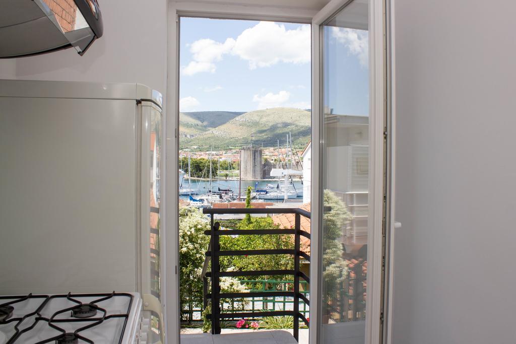 Apartments Maria Trogir Exterior foto