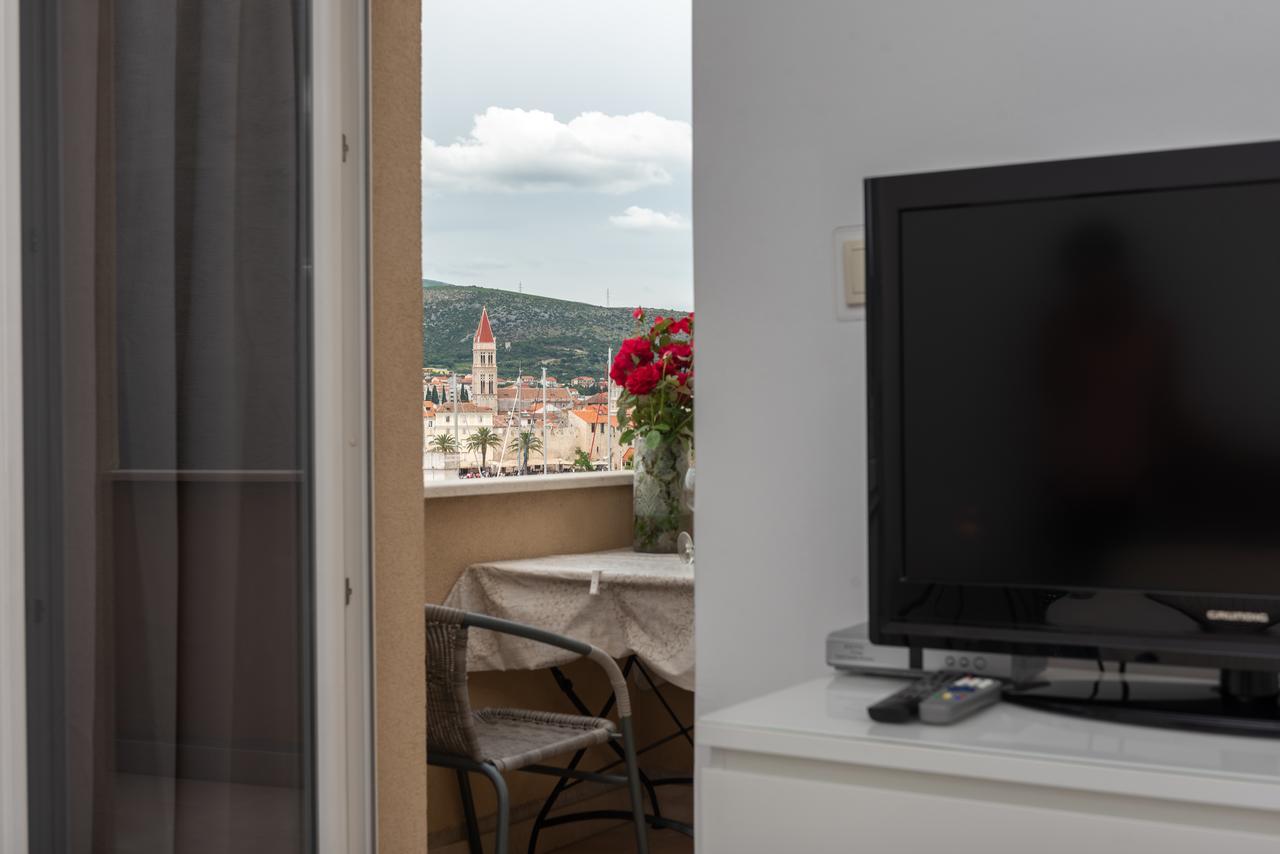 Apartments Maria Trogir Exterior foto